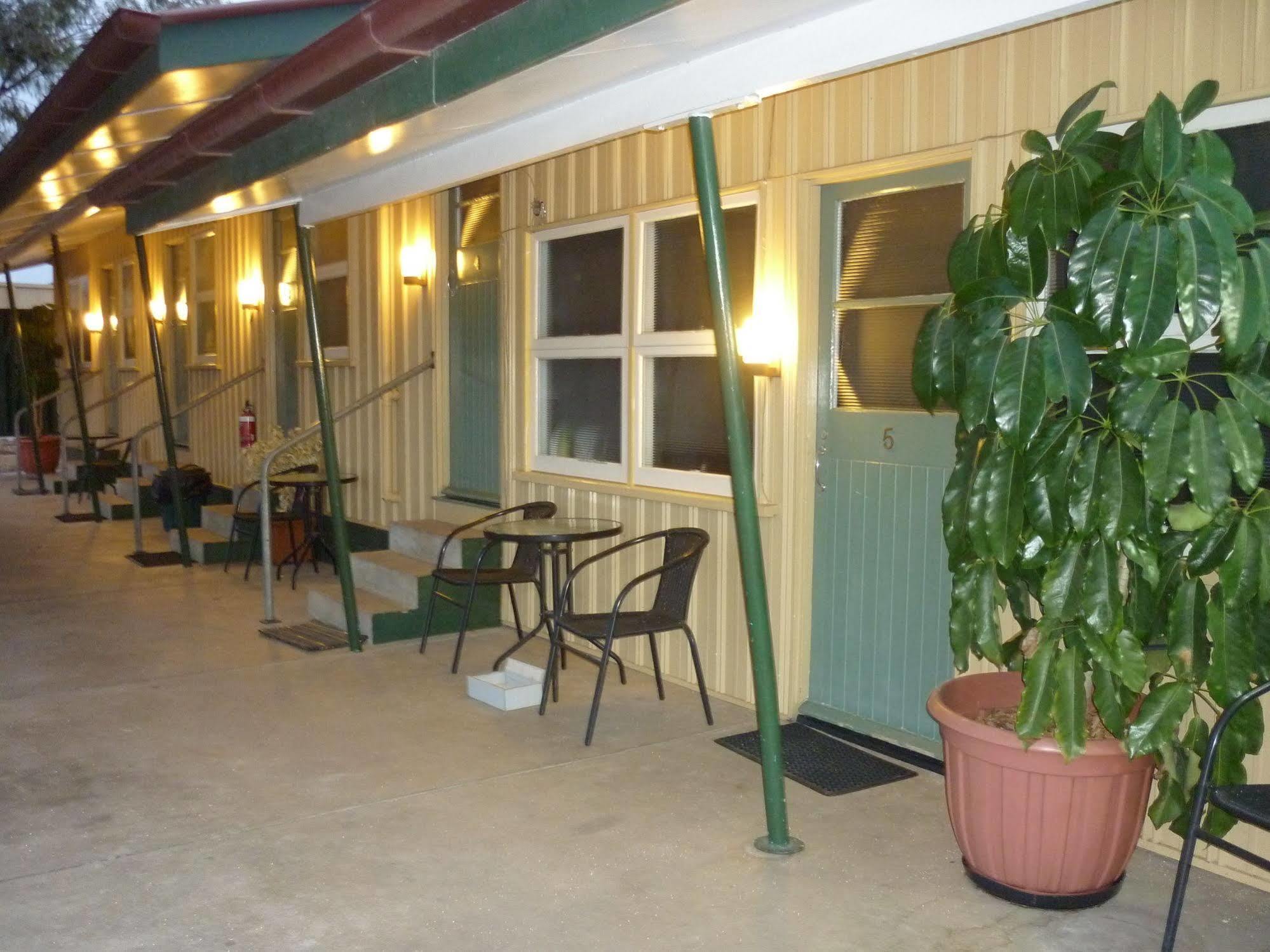 Motel Roma Aussie Tourist Park Esterno foto